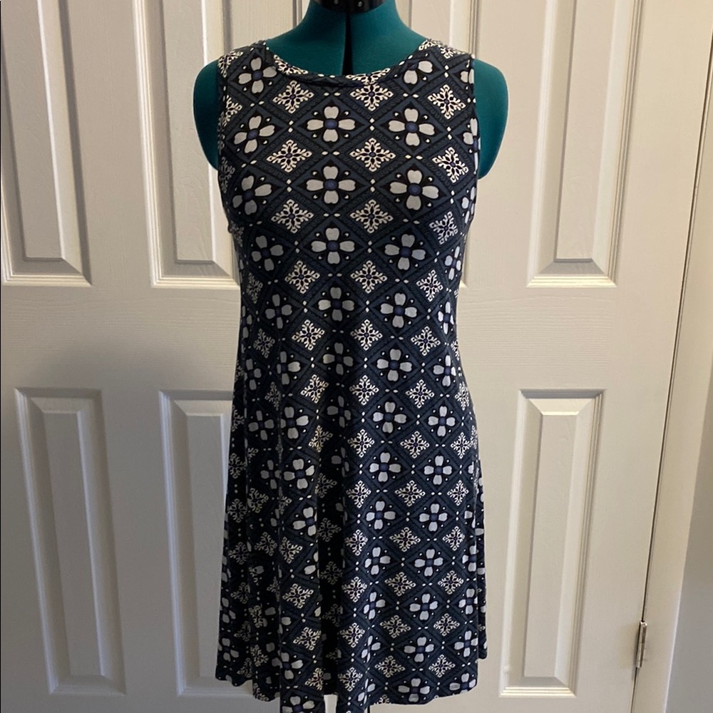 Elegant Black and White Patterned Dress